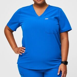 FIGS Women’s Catarina One-Pocket Scrub Top in Royal Blue | Size Large
